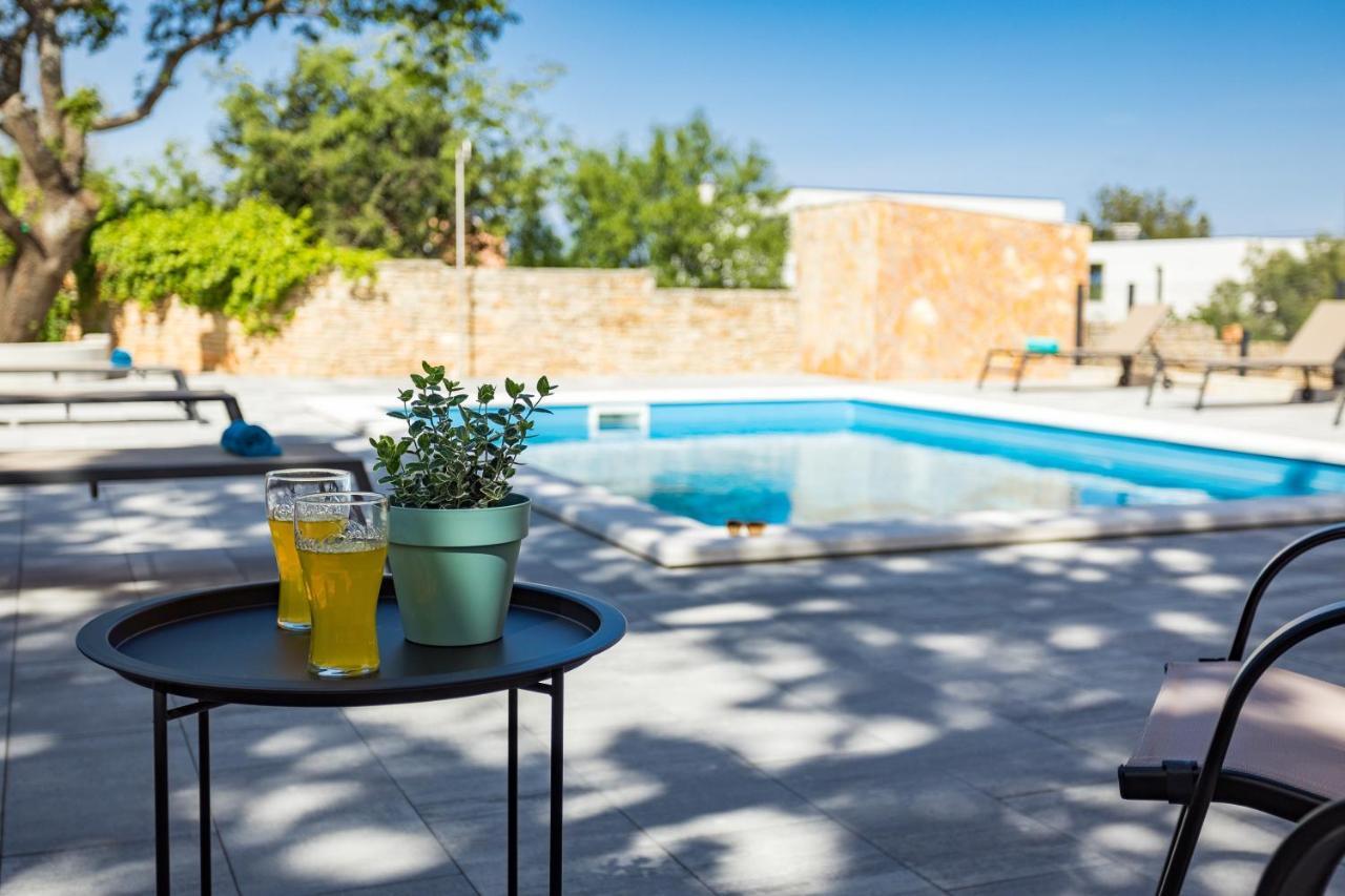 Apartments Cesare With Shared Pool ลิทซ์ยัน ภายนอก รูปภาพ