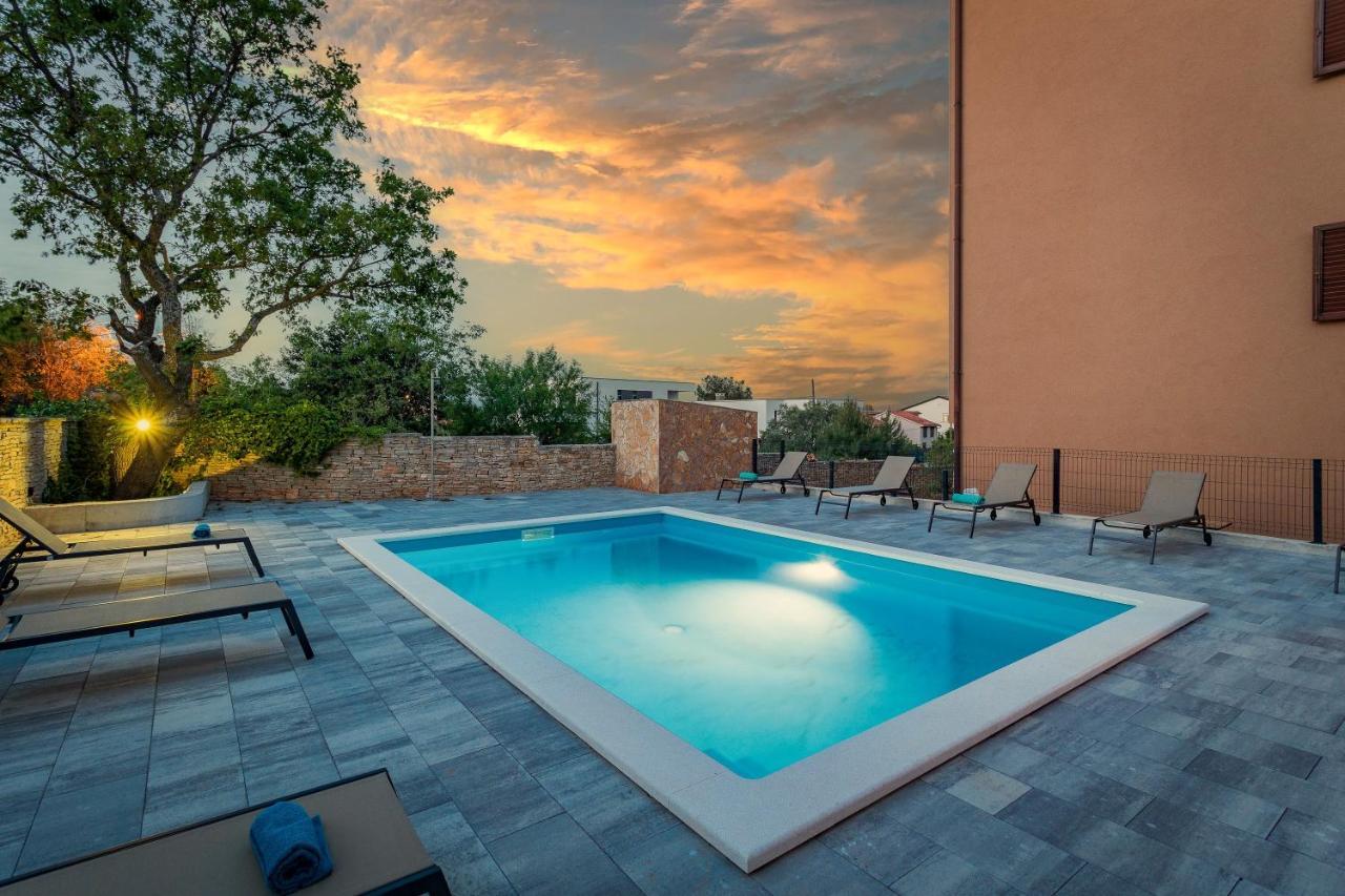 Apartments Cesare With Shared Pool ลิทซ์ยัน ภายนอก รูปภาพ