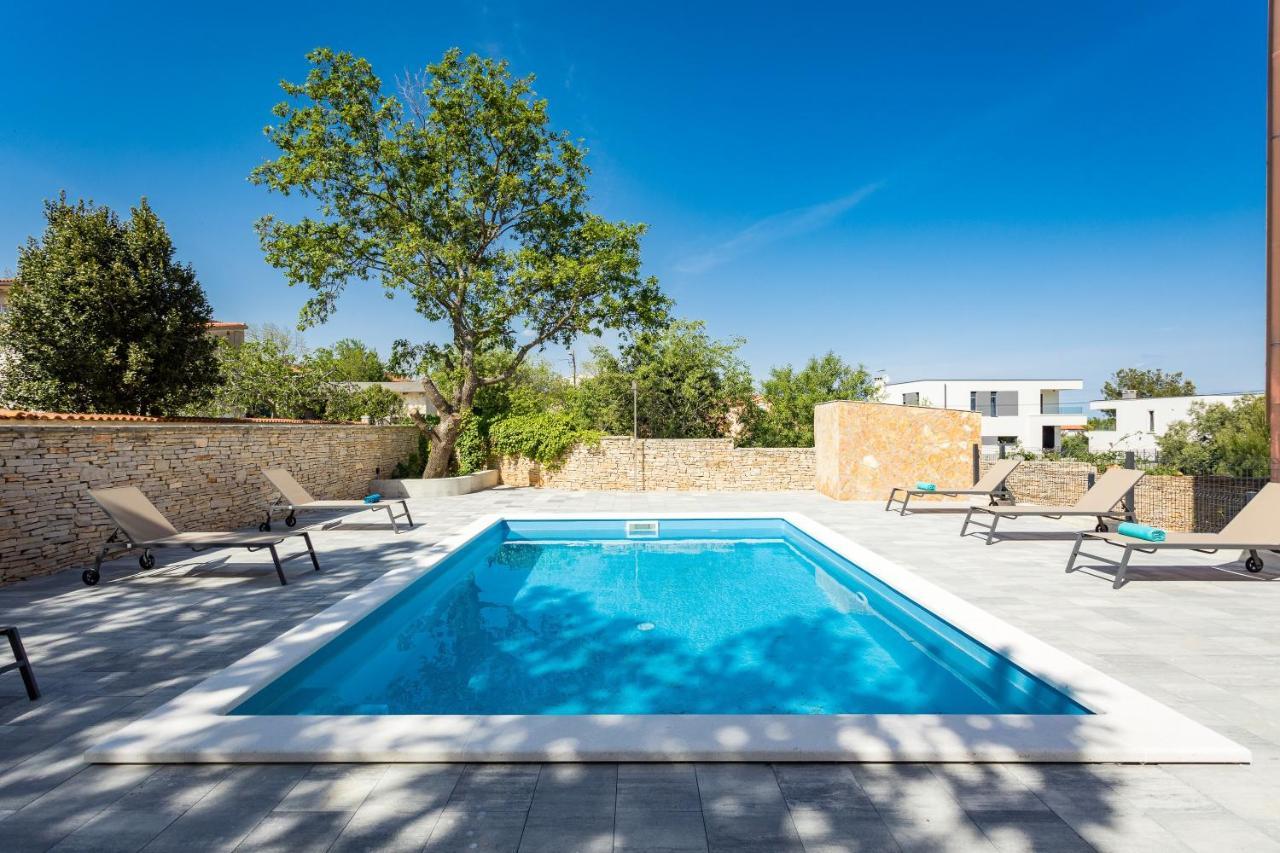 Apartments Cesare With Shared Pool ลิทซ์ยัน ภายนอก รูปภาพ