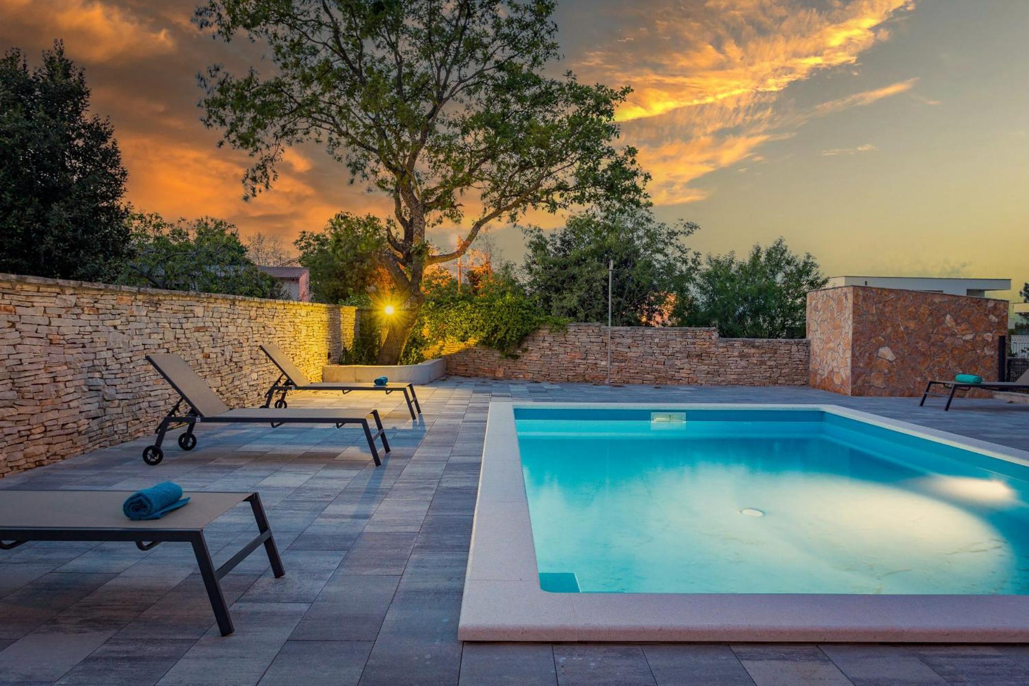 Apartments Cesare With Shared Pool ลิทซ์ยัน ภายนอก รูปภาพ