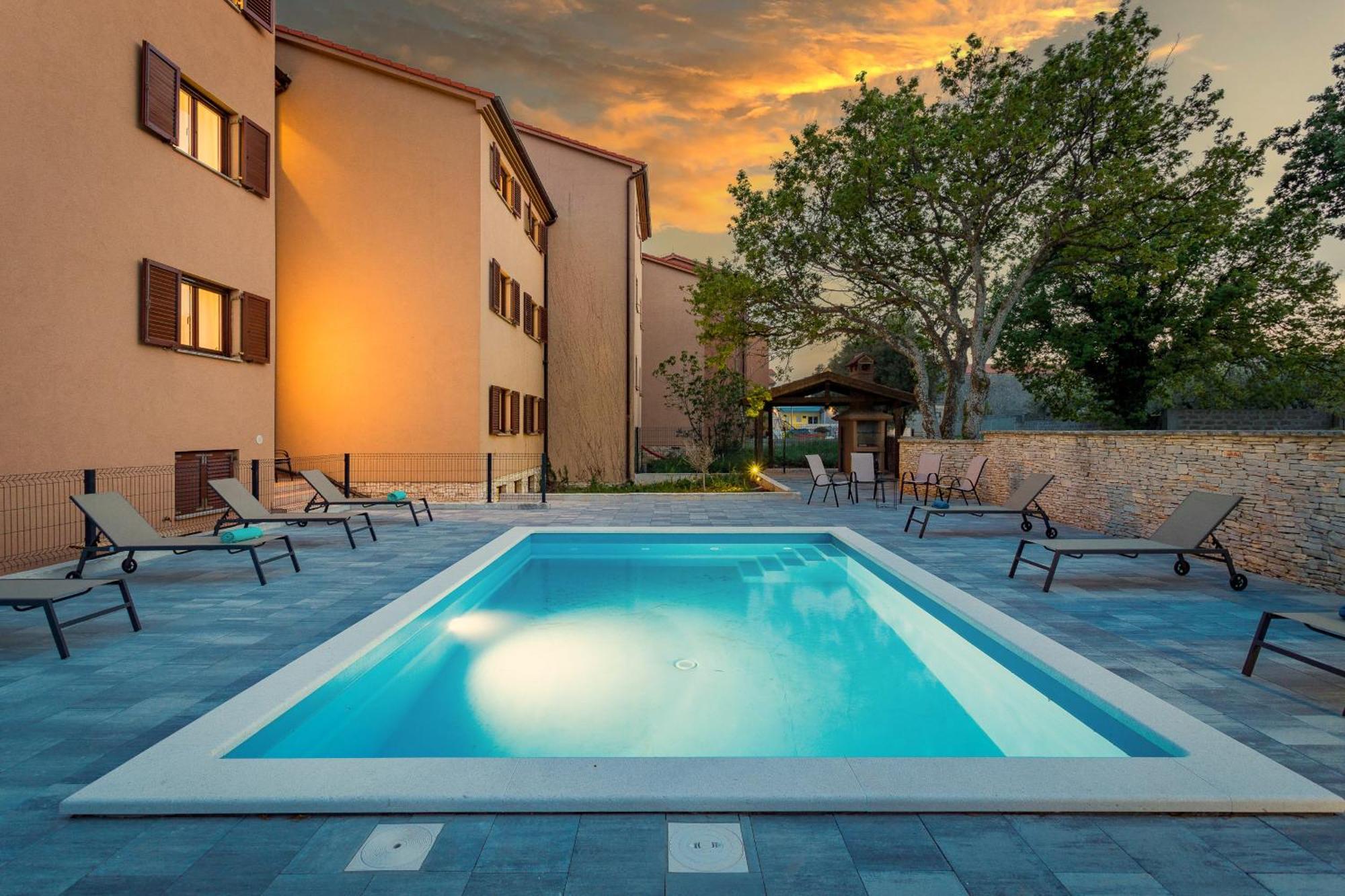 Apartments Cesare With Shared Pool ลิทซ์ยัน ภายนอก รูปภาพ