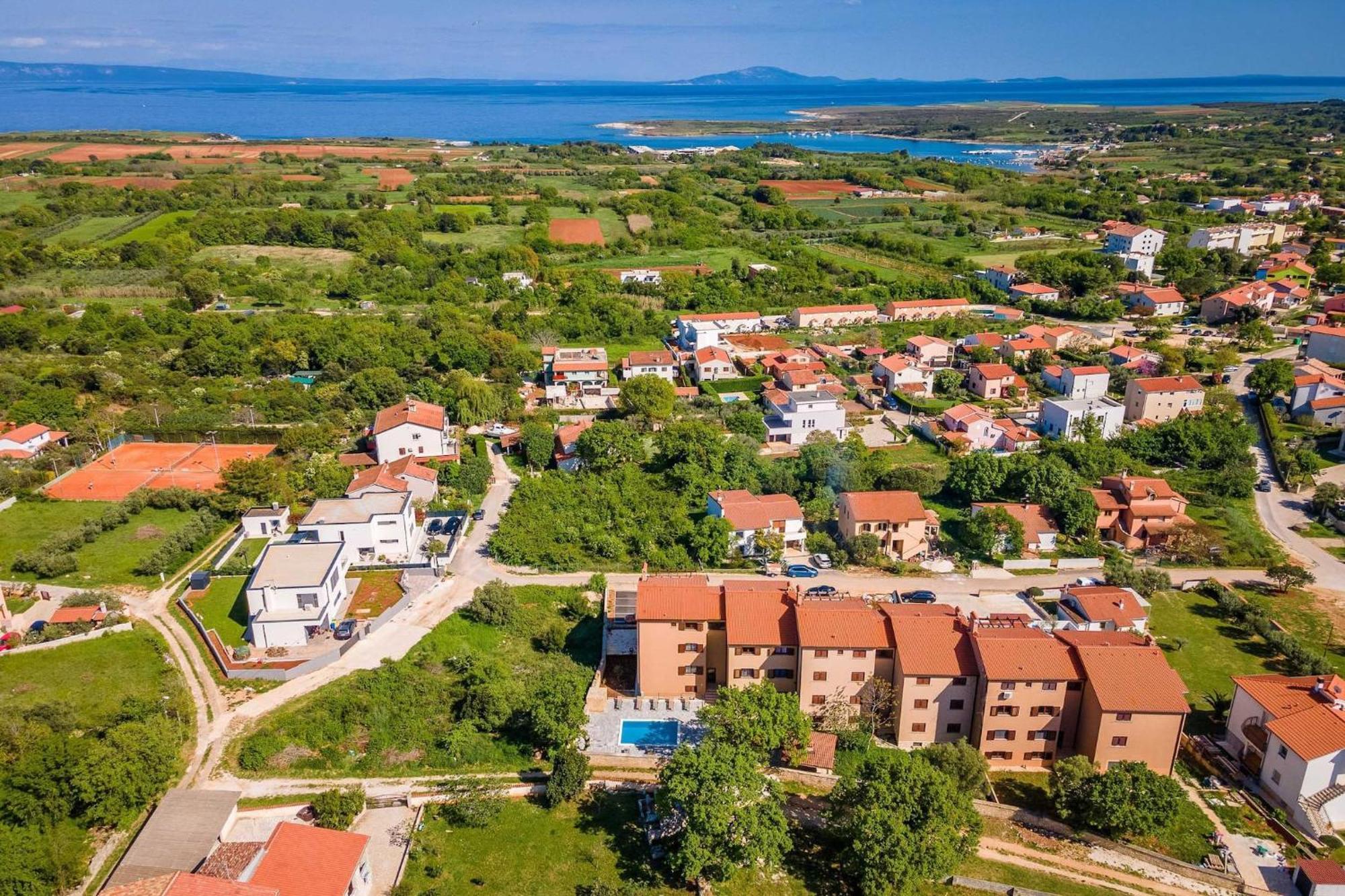 Apartments Cesare With Shared Pool ลิทซ์ยัน ภายนอก รูปภาพ