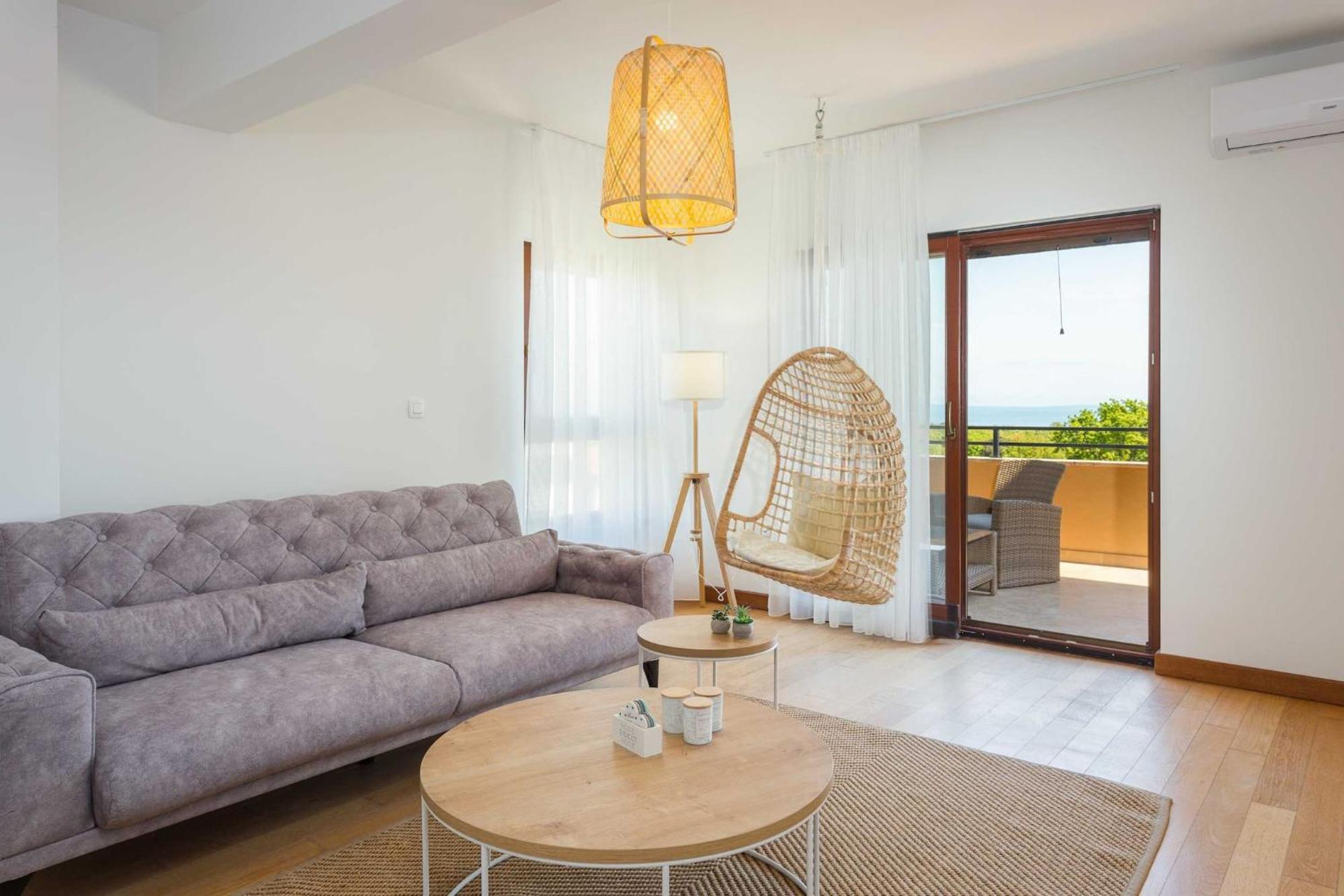 Apartments Cesare With Shared Pool ลิทซ์ยัน ภายนอก รูปภาพ